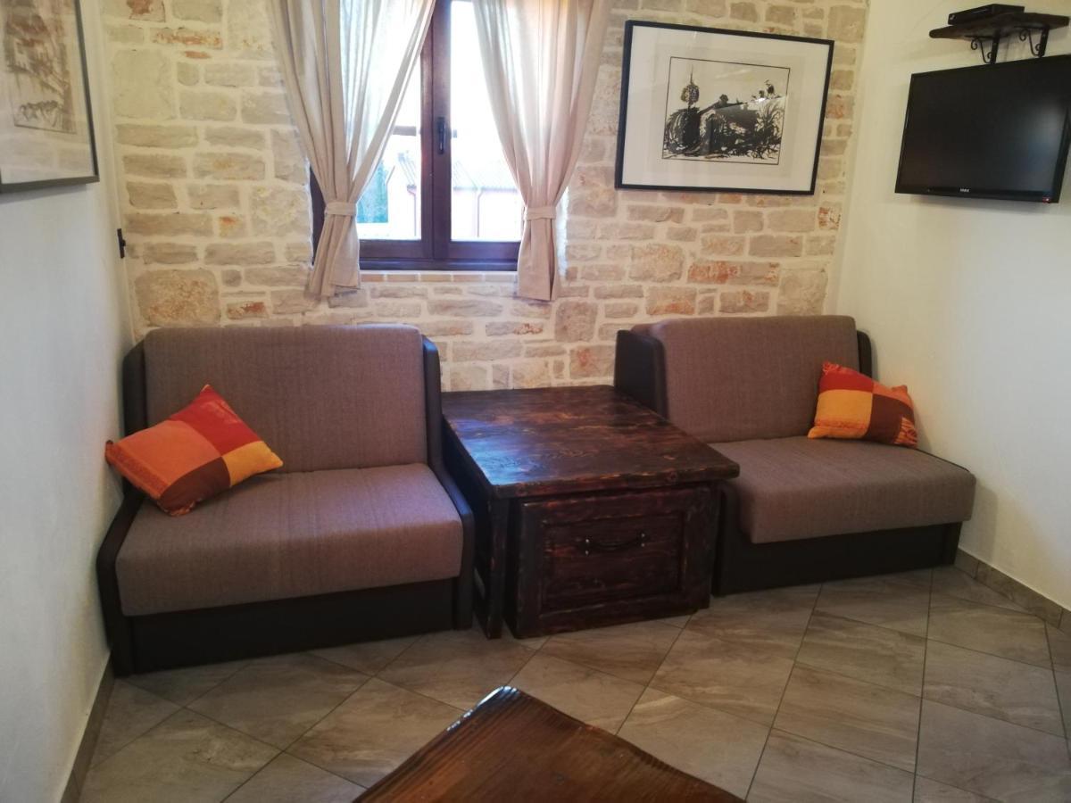 Apartments Oliva Fiorini Екстер'єр фото