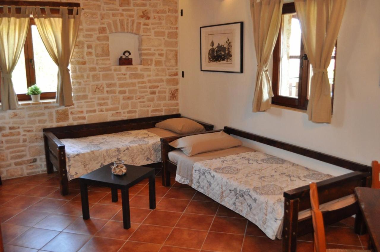 Apartments Oliva Fiorini Екстер'єр фото