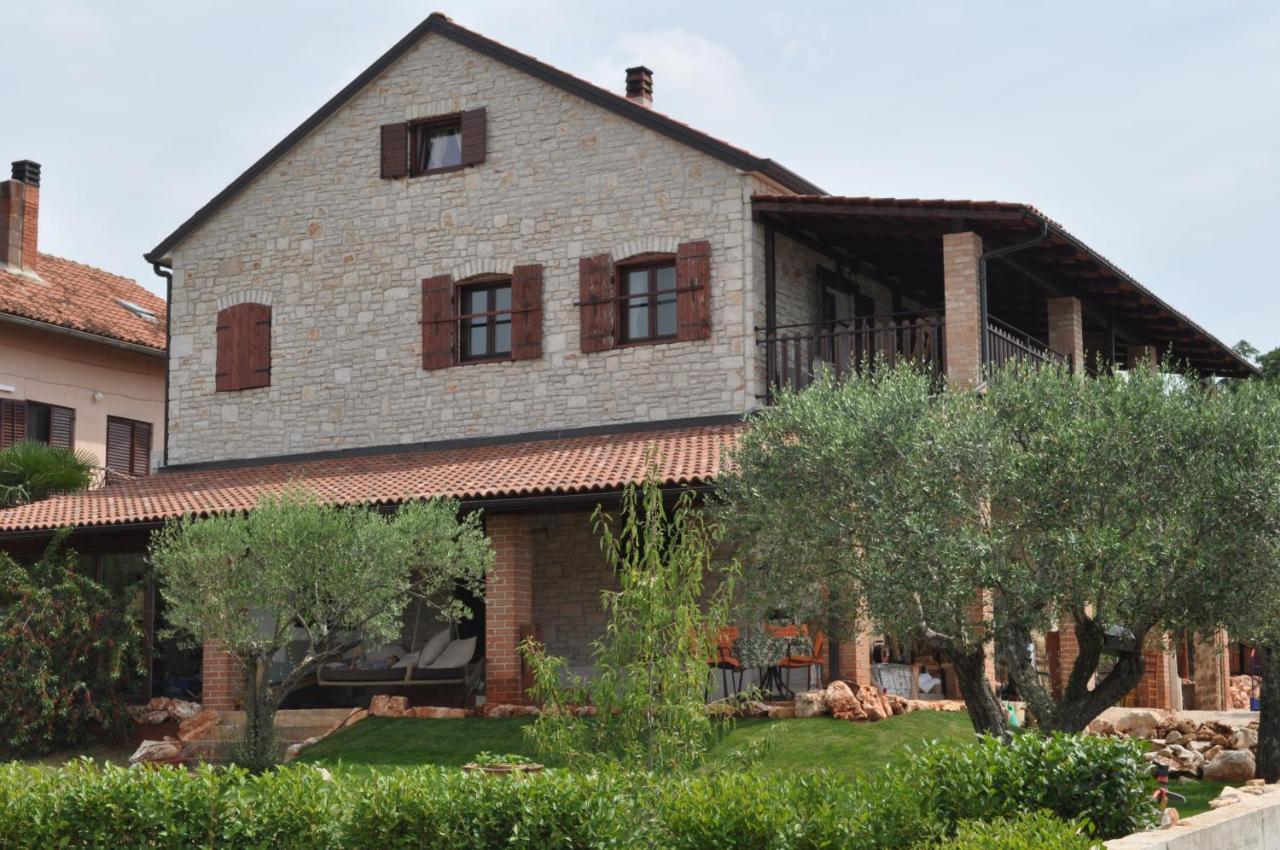 Apartments Oliva Fiorini Екстер'єр фото