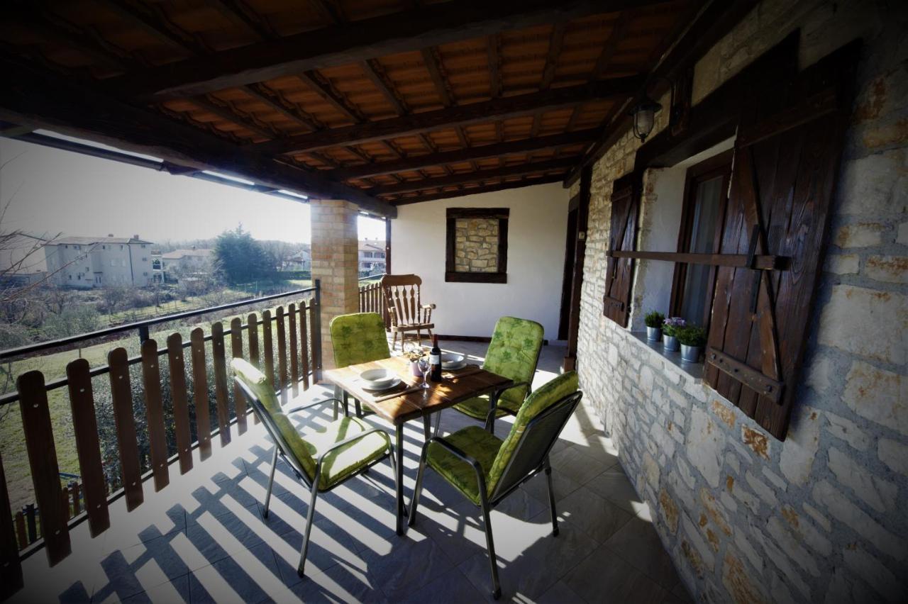 Apartments Oliva Fiorini Екстер'єр фото