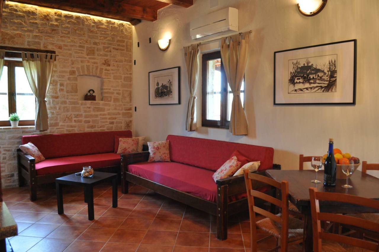 Apartments Oliva Fiorini Екстер'єр фото